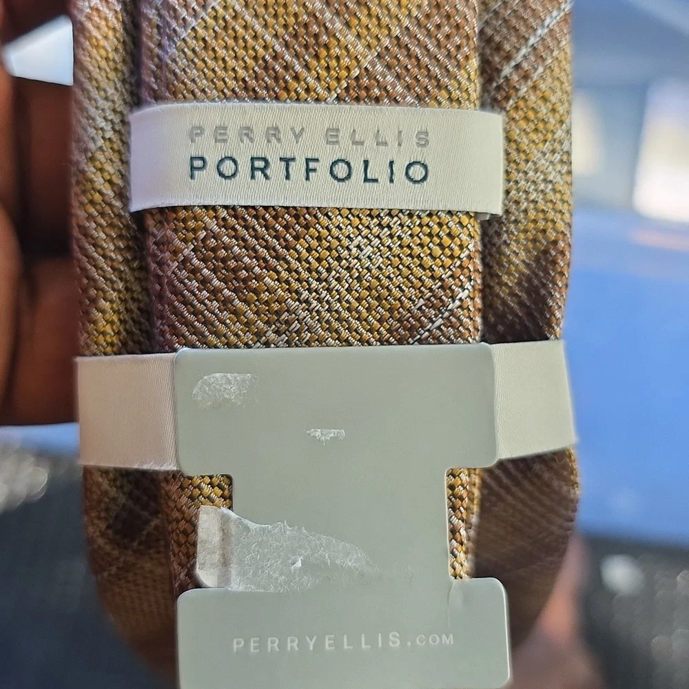 Perry Ellis perry ellis